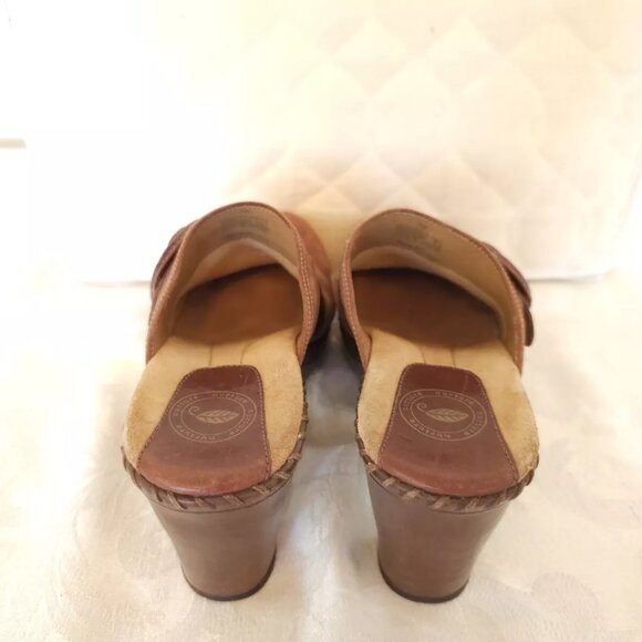 Womens Nurture Leather Slide On Mules Clogs Shoes 7 M Caramel Brown Faux Buckle - Picture 12 of 13